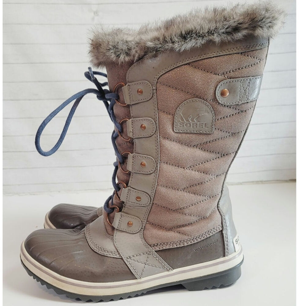 SOREL Tofino II Faux Fur Lined Waterproof Lace Up Snow Boot in Kettledust, sz 9
